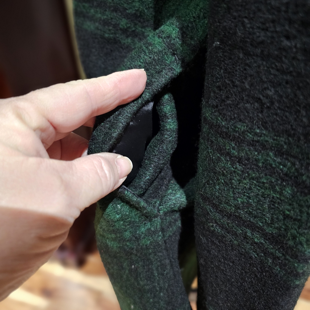 Max Studio Green and Black Plaid Cardigan - Size M - Picture 3 of 7